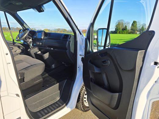 Renault Master T35 2.3 dCi L2 H2 - 150 Pk - Euro 6 - Navi - ParkeerCamera ActivLease financial lease