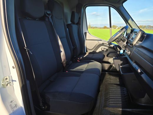 Renault Master T35 2.3 dCi L2 H2 - 150 Pk - Euro 6 - Navi - ParkeerCamera ActivLease financial lease