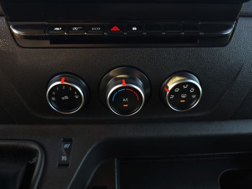 Renault Master T35 2.3 dCi L2 H2 - 150 Pk - Euro 6 - Navi - ParkeerCamera ActivLease financial lease