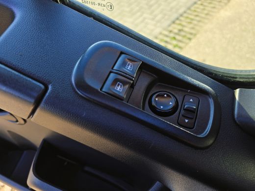 Renault Master T35 2.3 dCi L2 H2 - 150 Pk - Euro 6 - Navi - ParkeerCamera ActivLease financial lease