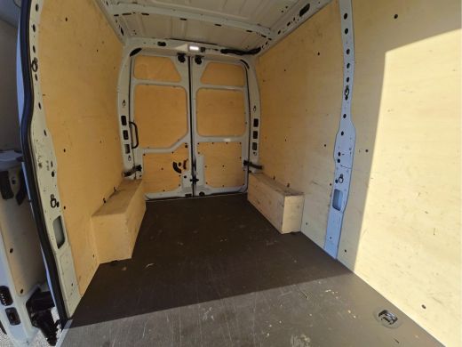 Renault Master T35 2.3 dCi L2 H2 - 150 Pk - Euro 6 - Navi - ParkeerCamera ActivLease financial lease