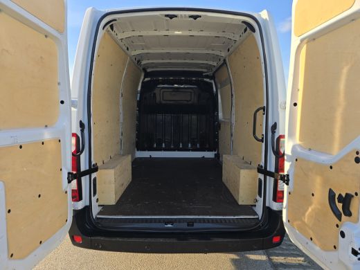 Renault Master T35 2.3 dCi L2 H2 - 150 Pk - Euro 6 - Navi - ParkeerCamera ActivLease financial lease