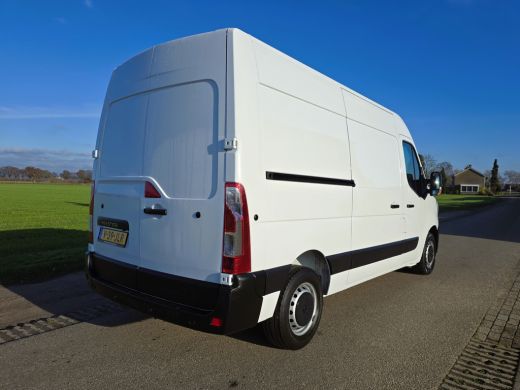 Renault Master T35 2.3 dCi L2 H2 - 150 Pk - Euro 6 - Navi - ParkeerCamera ActivLease financial lease