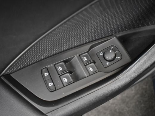 Skoda Octavia Combi 1.4 TSI iV PHEV Business Edition Plus 204pk | Head up display | Park assist | Keyless | Ada... ActivLease financial lease