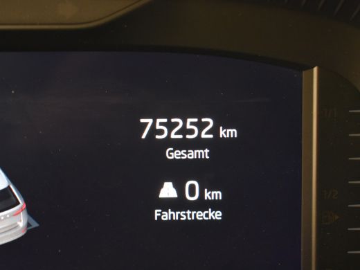 Skoda Octavia Combi 1.4 TSI iV PHEV Business Edition Plus 204pk | Head up display | Park assist | Keyless | Ada... ActivLease financial lease