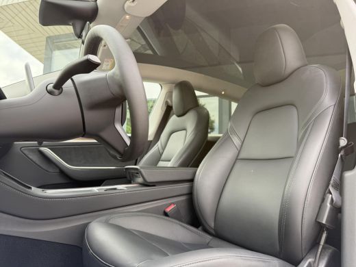 Tesla Model Y Long Range Dual AWD | Autopilot | Panorama | Leder | Trekhaak | ActivLease financial lease