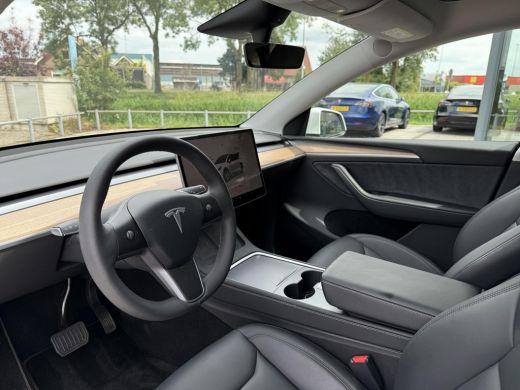 Tesla Model Y Long Range Dual AWD | Autopilot | Panorama | Leder | Trekhaak | ActivLease financial lease