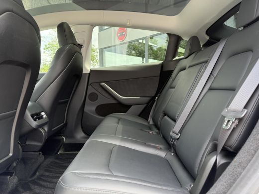 Tesla Model Y Long Range Dual AWD | Autopilot | Panorama | Leder | Trekhaak | ActivLease financial lease