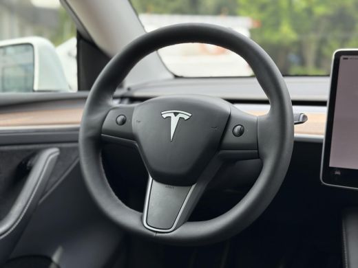 Tesla Model Y Long Range Dual AWD | Autopilot | Panorama | Leder | Trekhaak | ActivLease financial lease