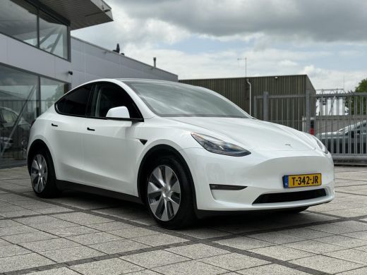 Tesla Model Y Long Range Dual AWD | Autopilot | Panorama | Leder | Trekhaak | ActivLease financial lease