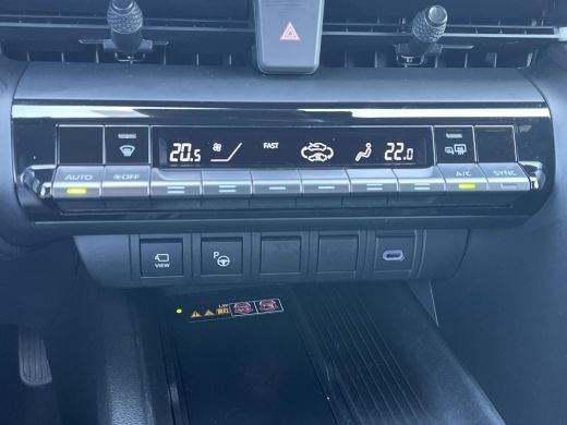 Toyota C-HR 1.8 Hybrid 140 First Edition | Carplay | Camera's rondom | Elektrische achterklep | Keyless entry | ActivLease financial lease