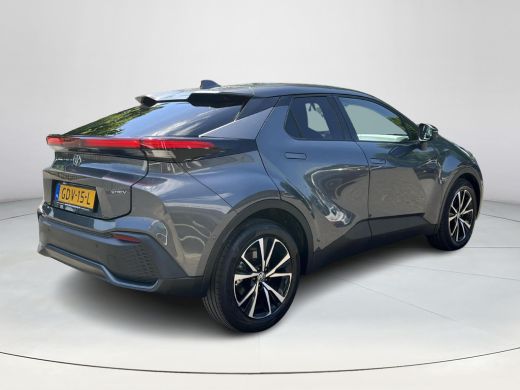 Toyota C-HR 1.8 Hybrid 140 First Edition | Carplay | Camera's rondom | Elektrische achterklep | Keyless entry | ActivLease financial lease