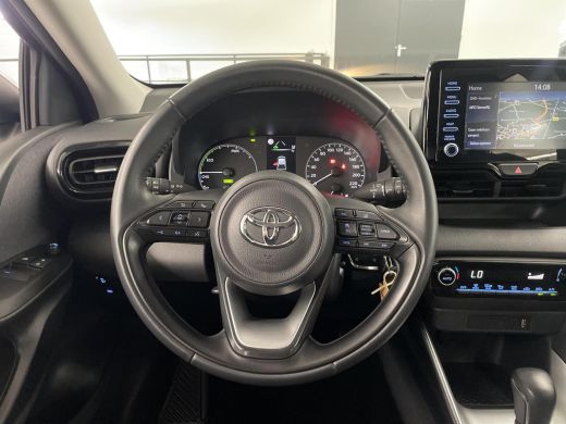 Toyota Yaris 1.5 Hybrid Active Multimediapack ActivLease financial lease