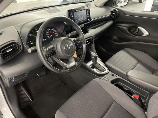 Toyota Yaris 1.5 Hybrid Active Multimediapack ActivLease financial lease