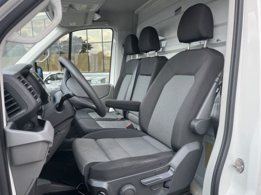 Volkswagen Crafter 35 2.0 TDI L4 Bakwagen/Smartbox/Apple/Android Auto/Airco/3zitplaatsen| Airco | Elektrische ramen ... ActivLease financial lease