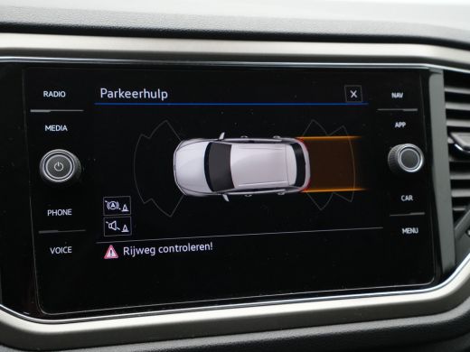 Volkswagen T-Roc 1.0 TSI 110pk Style Executive Getint glas Navigatie Adaptieve Cruise PDC 217 ActivLease financial lease