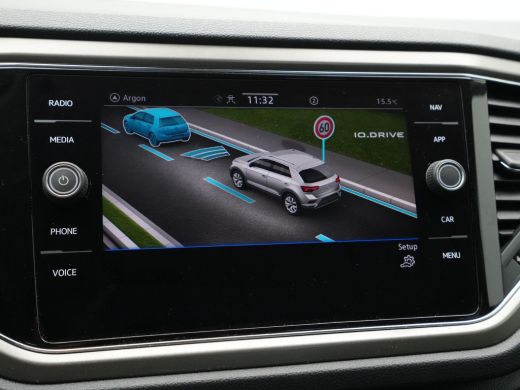Volkswagen T-Roc 1.0 TSI 110pk Style Executive Getint glas Navigatie Adaptieve Cruise PDC 217 ActivLease financial lease