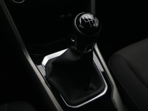 Volkswagen T-Roc 1.0 TSI 110pk Style Executive Getint glas Navigatie Adaptieve Cruise PDC 217 ActivLease financial lease