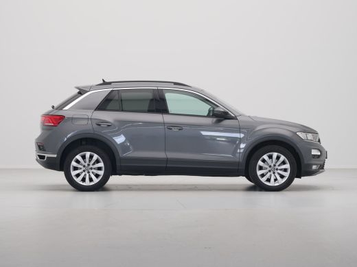 Volkswagen T-Roc 1.0 TSI 110pk Style Executive Getint glas Navigatie Adaptieve Cruise PDC 217 ActivLease financial lease