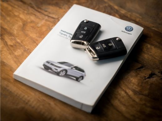 Volkswagen Tiguan Allspace 1.5 TSI R-Line Sport 7 Persoons 150Pk Automaat (PANORAMADAK, VIRTUAL COCKPIT, APPLE CARPLAY, GROO... ActivLease financial lease