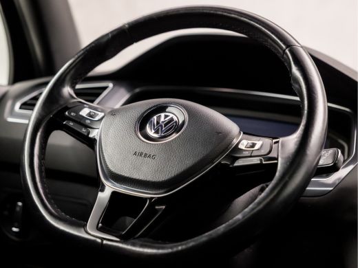 Volkswagen Tiguan Allspace 1.5 TSI R-Line Sport 7 Persoons 150Pk Automaat (PANORAMADAK, VIRTUAL COCKPIT, APPLE CARPLAY, GROO... ActivLease financial lease