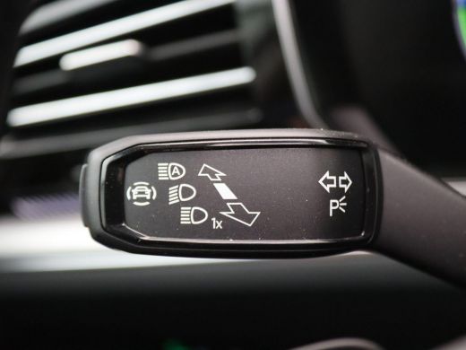 Volkswagen Touareg 3.0 TSi eHybrid 4MOTION Elegance 381PK DSG matrix led, trekhaak, 360gr. camera, adaptive cruise, ... ActivLease financial lease