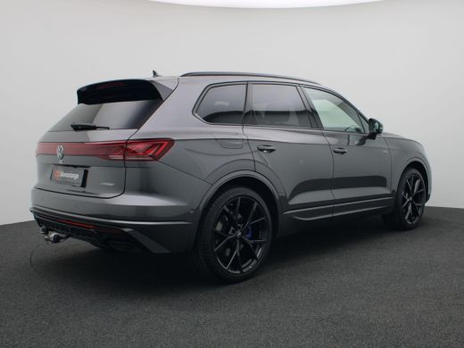 Volkswagen Touareg 3.0 TSi eHybrid 4MOTION R Edition 463PK Aut. Pano-Schuifdak, Servosluiting, Puglia Leer, 360gr. C... ActivLease financial lease