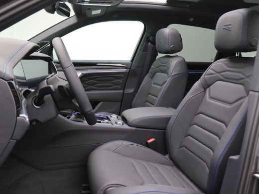 Volkswagen Touareg 3.0 TSi eHybrid 4MOTION R Edition 463PK Aut. Pano-Schuifdak, Servosluiting, Puglia Leer, 360gr. C... ActivLease financial lease