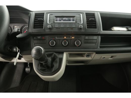 Volkswagen Transporter 2.0 TDI L2H1 140PK Trekhaak Airco Bluetooth Elektrpakket ActivLease financial lease