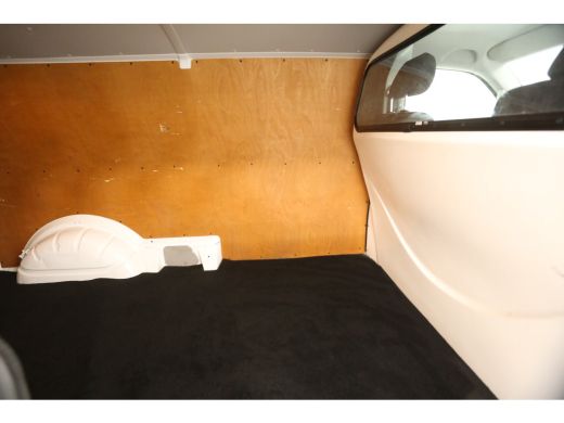 Volkswagen Transporter 2.0 TDI L2H1 140PK Trekhaak Airco Bluetooth Elektrpakket ActivLease financial lease