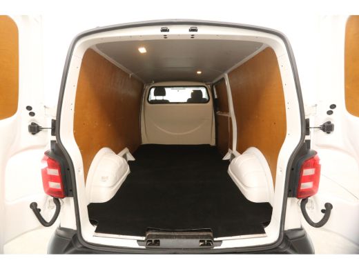Volkswagen Transporter 2.0 TDI L2H1 140PK Trekhaak Airco Bluetooth Elektrpakket ActivLease financial lease
