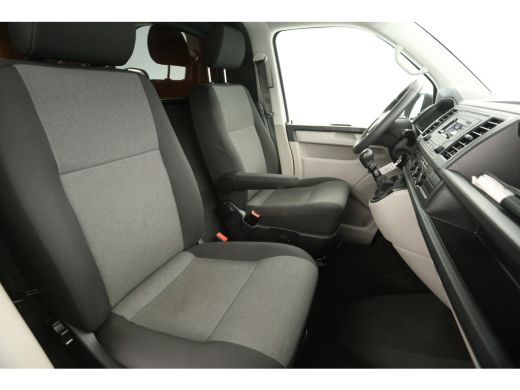Volkswagen Transporter 2.0 TDI L2H1 140PK Trekhaak Airco Bluetooth Elektrpakket ActivLease financial lease