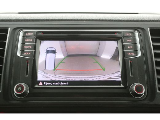 Volkswagen Transporter 2.0 TDI L2H1 204PK Automaat Airco Camera Carplay 2xSchuifdeur Cruise LED DSG Navi 3 Persoons 17"LMV ActivLease financial lease