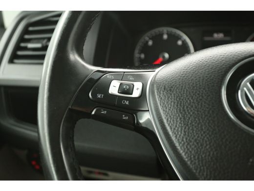 Volkswagen Transporter 2.0 TDI L2H1 204PK Automaat Airco Camera Carplay 2xSchuifdeur Cruise LED DSG Navi 3 Persoons 17"LMV ActivLease financial lease