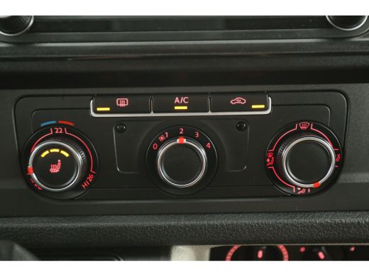Volkswagen Transporter 2.0 TDI L2H1 204PK Automaat Airco Camera Carplay 2xSchuifdeur Cruise LED DSG Navi 3 Persoons 17"LMV ActivLease financial lease