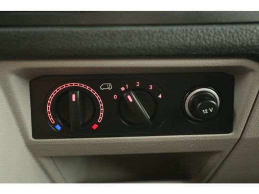 Volkswagen Transporter 2.0 TDI L2H1 204PK Automaat Airco Camera Carplay 2xSchuifdeur Cruise LED DSG Navi 3 Persoons 17"LMV ActivLease financial lease