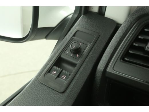 Volkswagen Transporter 2.0 TDI L2H1 204PK Automaat Airco Camera Carplay 2xSchuifdeur Cruise LED DSG Navi 3 Persoons 17"LMV ActivLease financial lease