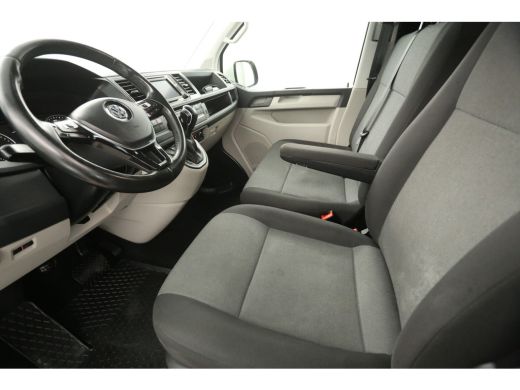 Volkswagen Transporter 2.0 TDI L2H1 204PK Automaat Airco Camera Carplay 2xSchuifdeur Cruise LED DSG Navi 3 Persoons 17"LMV ActivLease financial lease