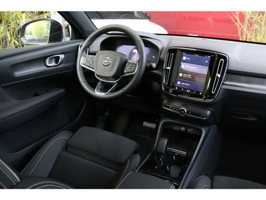 Volvo  C40 Recharge 185kW Single Motor Extended Range Plus | Trekhaak | Camera | Panoramadak | Pilot Assist ... ActivLease financial lease