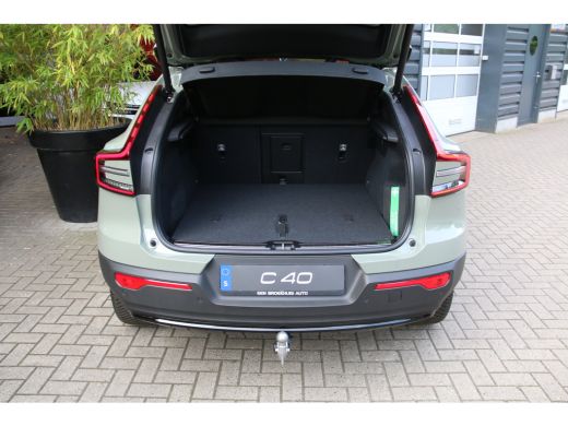 Volvo  C40 Recharge 185kW Single Motor Extended Range Plus | Trekhaak | Camera | Panoramadak | Pilot Assist ... ActivLease financial lease