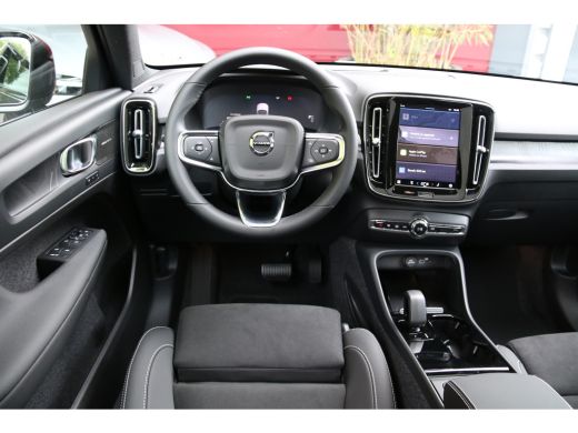 Volvo  EC40 185 kW Single Motor Extended Range RWD Ultra Dark | Panoramadak | 360 Camera | Harman/Kardon | 20... ActivLease financial lease