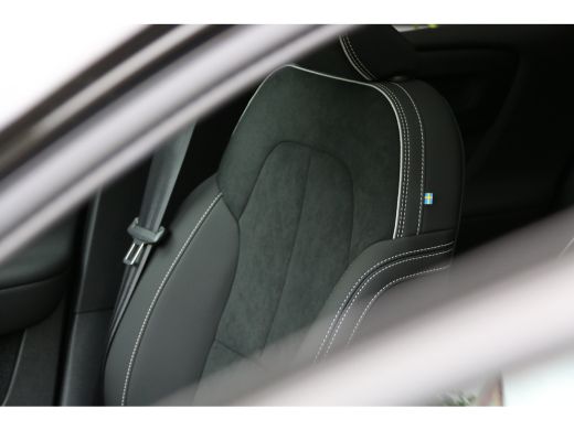 Volvo  EC40 185 kW Single Motor Extended Range RWD Ultra Dark | Panoramadak | 360 Camera | Harman/Kardon | 20... ActivLease financial lease