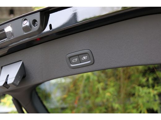 Volvo  EC40 185 kW Single Motor Extended Range RWD Ultra Dark | Panoramadak | 360 Camera | Harman/Kardon | 20... ActivLease financial lease