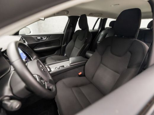 Volvo  V60 2.0 B3 Momentum Advantage 177Pk Automaat (APPLE CARPLAY, GROOT NAVI, ADAPTIVE CRUISE, STUUR/STOEL... ActivLease financial lease