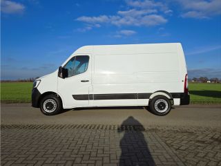 Renault Master T35 2.3 dCi L2 H2 - 150 Pk - Euro 6 - Navi - ParkeerCamera