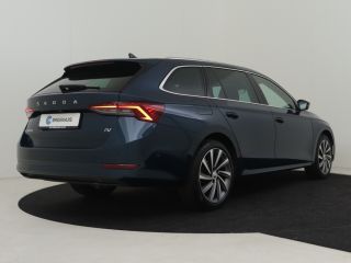 Skoda Octavia Combi 1.4 TSI iV PHEV Business Edition Plus 204pk | Head up display | Park assist | Keyless | Ada...