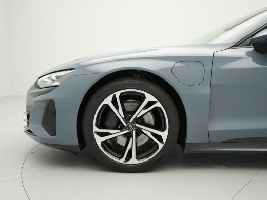Audi e-tron GT GT 93 kWh Panorama Camera Matrix Stoelverwarming Carplay Navigatie 96 ActivLease financial lease