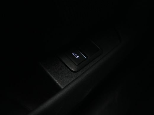 Audi e-tron GT GT 93 kWh Panorama Camera Matrix Stoelverwarming Carplay Navigatie 96 ActivLease financial lease