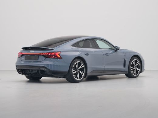 Audi e-tron GT GT 93 kWh Panorama Camera Matrix Stoelverwarming Carplay Navigatie 96 ActivLease financial lease