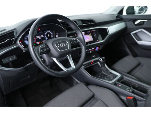 Audi Q3 35 TFSI Advanced edition | Virtual Cockpit | Adaptive Cruise | Camera | Stoelverwarming | Elektr ... ActivLease financial lease